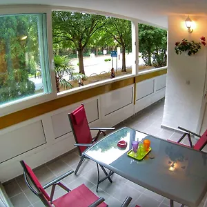  Apartamento Suzana 2br With Balcony